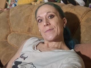 hot cam girl masturbating with vibrator RamonikaAlice
