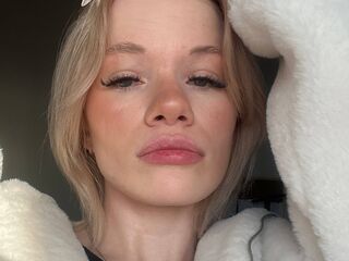fingering camgirl RenitaKoo