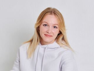 camgirl playing with sextoy RhonaBrechtel