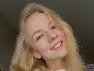 fingering camgirl video RonaFichtner