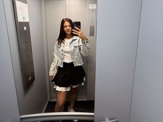 girl webcam show SabrineDivinee