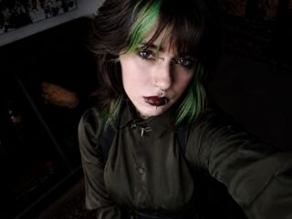 camslut ShadowBelle
