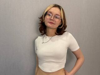 flirt chat room ShemikaDestro