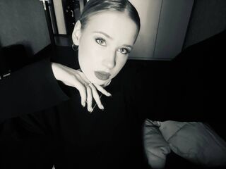 fingering girl webcam  SherieMcwayne