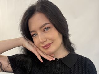 naughty camgirl masturbating with vibrator SherleneKilty