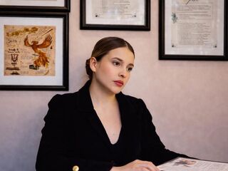 camgirl fingering pussy SofiaBetancurt