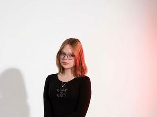 live sex show SuzanGoldstein