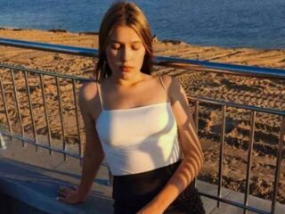 hot cam girl masturbating with dildo SuziBarringer