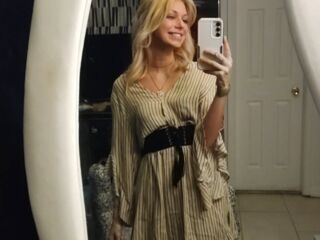 shower web cam SuzySweetSteps