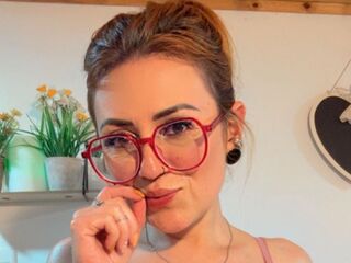 naked cam girl masturbating VictoriaFalon