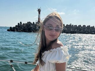 fingering webcamgirl picture YaekoBrowers